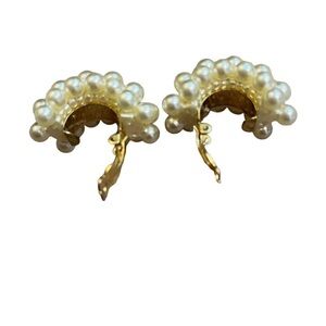 VINTAGE faux Pearl clip on half grape hoop earrings statement piece unmarked EUC